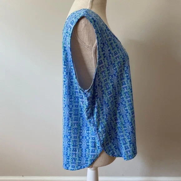 Linen Sleeveless Top Blue and Green Print - Picture 3 of 8